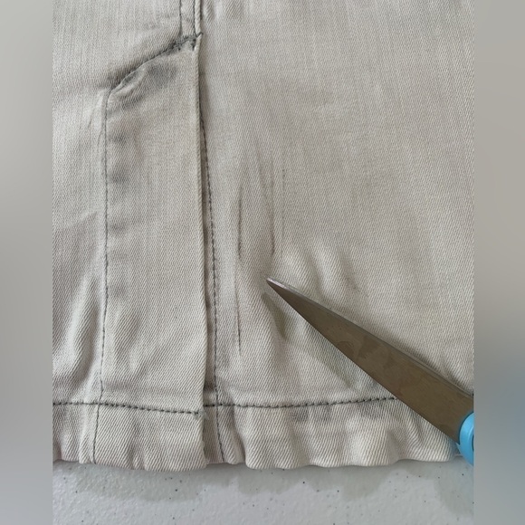 BLANK NYC Distressed Grunge White Washed Denim Skirt - Picture 11 of 12